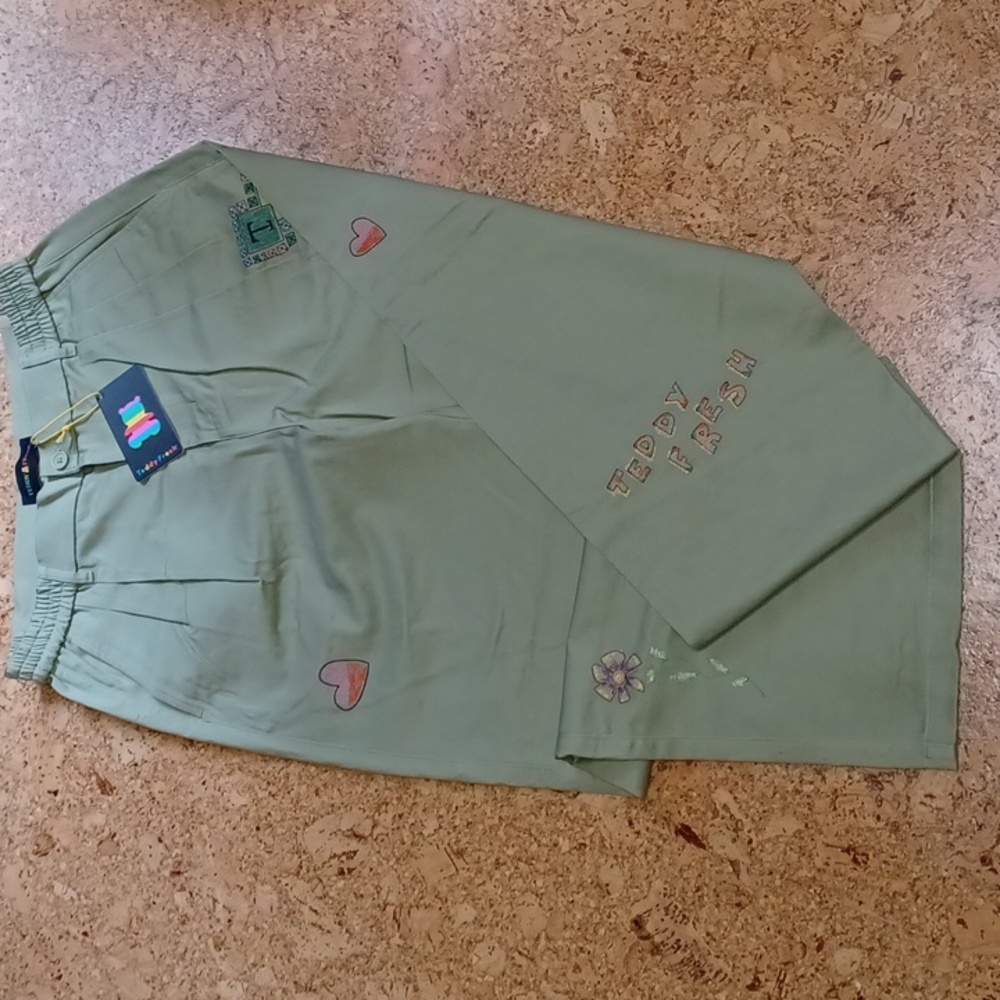 Teddy Fresh Relaxed Fit Embroidered Khaki Pants Size 32 NWT